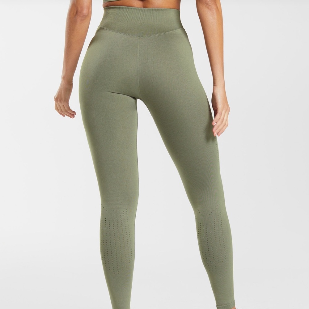 Gray Sports Bra and Leggings Set - Picture 6 of 7